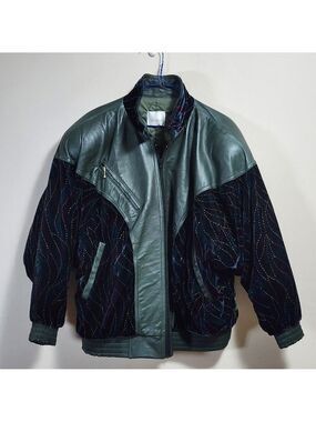 Vintage Bianca 90s leather , velvet oversi bomber jacket color green size medium